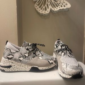 Snakeskin like tennis shoes